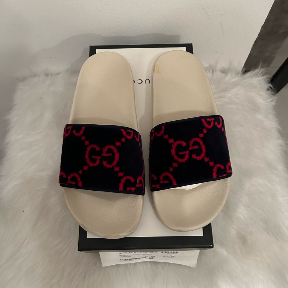 Gucci slides size 40 navy and red velvet